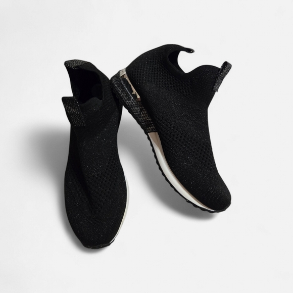 urban sport Shoes - Black Knit Slip-On Sneakers By Urban Sport Size 8 EUC